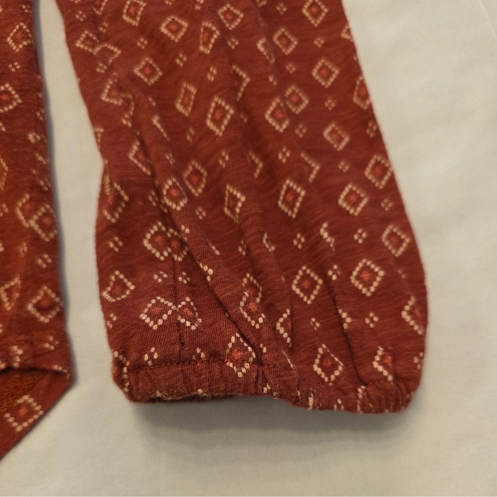 LUCKY BRAND Diamond Print Tie Front Long Sleeve Loose Fit Top Rust Size Small - Picture 3 of 6